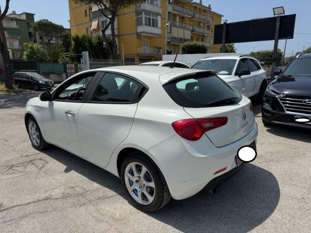 ALFA ROMEO Giulietta usata, con Autoradio