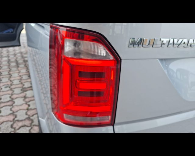 VOLKSWAGEN Multivan usata, con Telecamera per parcheggio assistito