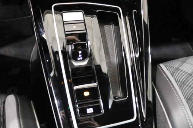 VOLKSWAGEN Golf usata, con Sensore di pioggia