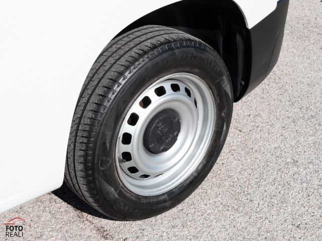 PEUGEOT Partner usata, con Freno di stazionamento elettrico