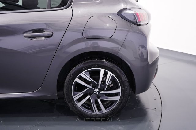PEUGEOT 208 usata, con Sensore di luce