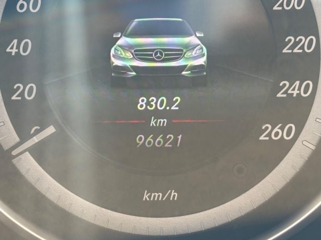 MERCEDES-BENZ E 200 usata, con ESP