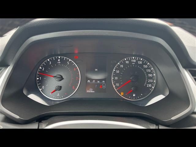 RENAULT Captur usata, con Hill holder