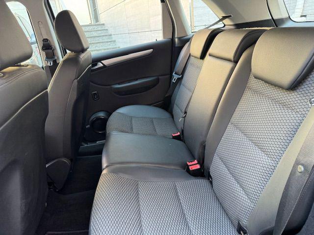 MERCEDES-BENZ B 180 usata, con Climatizzatore