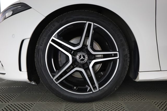 MERCEDES-BENZ A 180 usata 8
