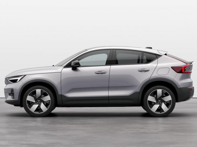 VOLVO EC40 usata, con Airbag laterali