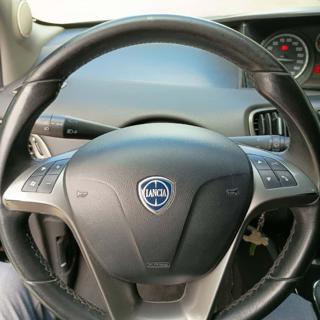 LANCIA Ypsilon usata, con USB