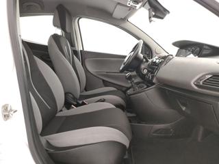 LANCIA Ypsilon usata, con Autoradio