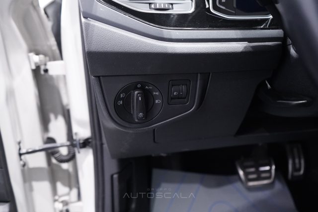VOLKSWAGEN Taigo usata, con Cruise Control