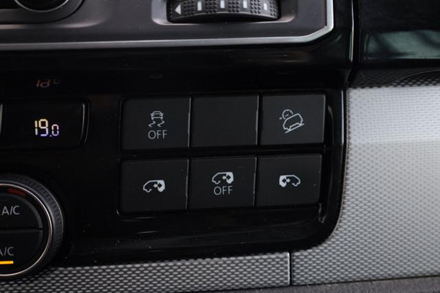 VOLKSWAGEN Multivan usata, con Touch screen