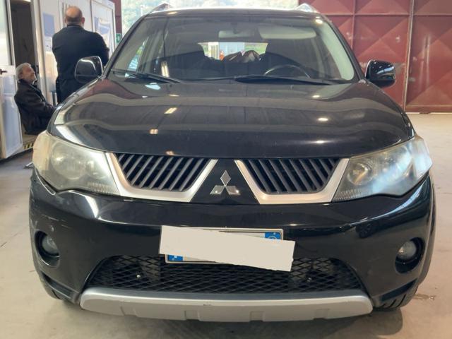 MITSUBISHI Outlander usata, con Airbag