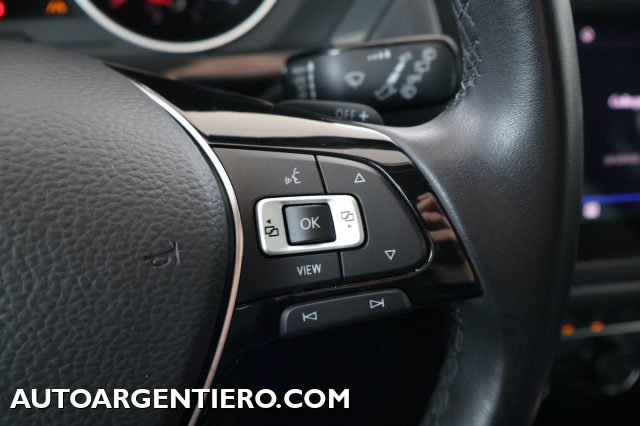 VOLKSWAGEN Tiguan usata, con USB