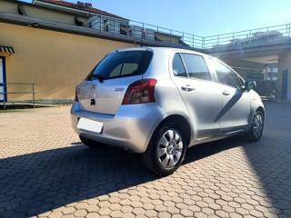 TOYOTA Yaris usata, con Autoradio
