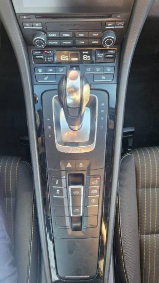 PORSCHE 718 Spyder usata, con Airbag testa