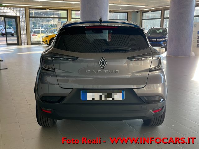 RENAULT Captur usata, con Controllo automatico clima