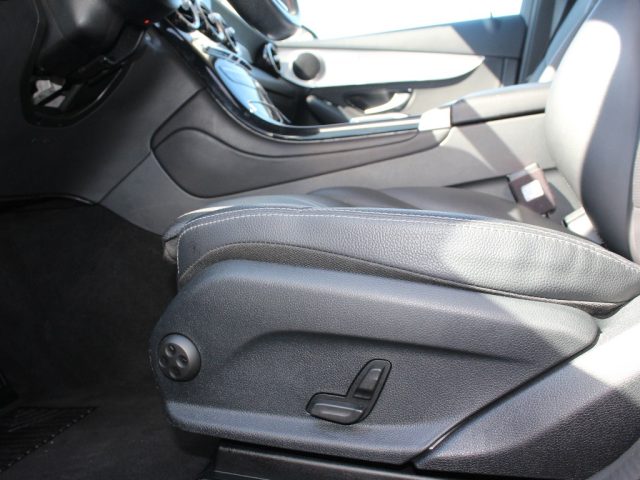 MERCEDES-BENZ GLC 300 usata, con Isofix