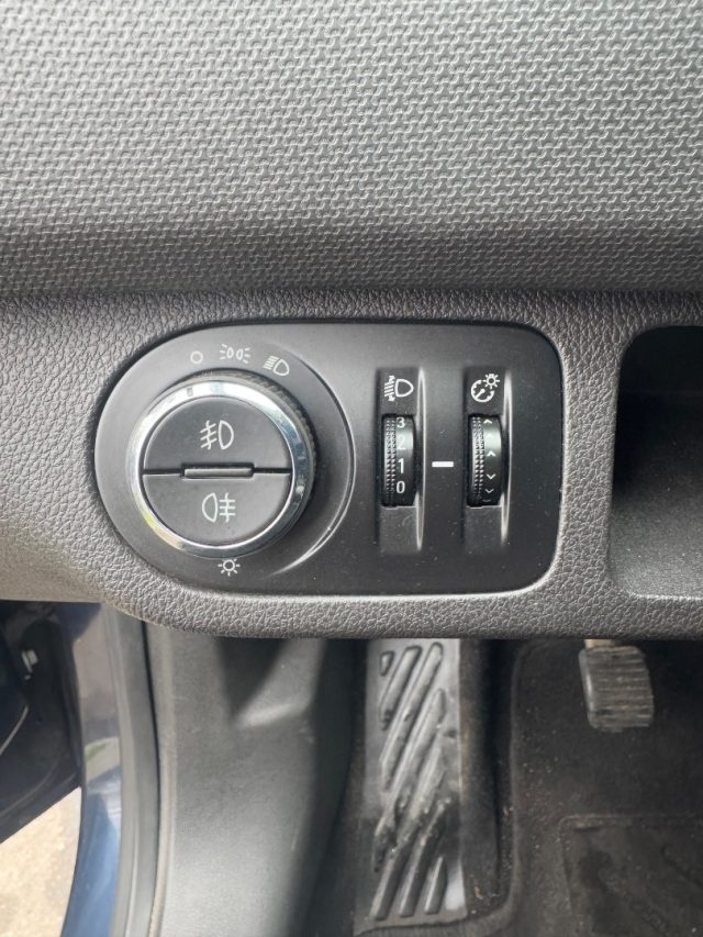 OPEL Meriva usata, con Bluetooth