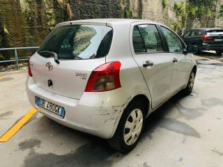 TOYOTA Yaris usata, con Autoradio