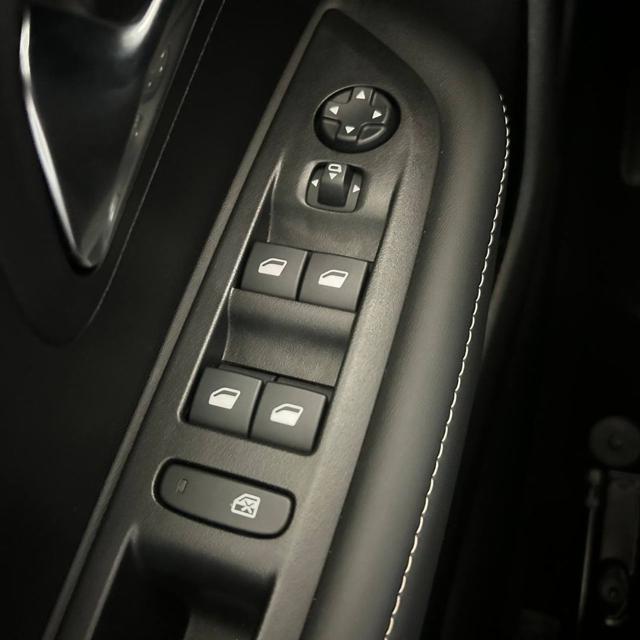 PEUGEOT 208 usata, con Controllo elettronico della corsia