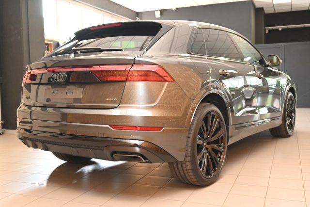 AUDI Q8 usata 75