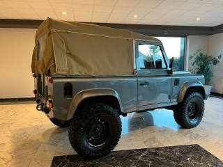 LAND ROVER Defender usata 25