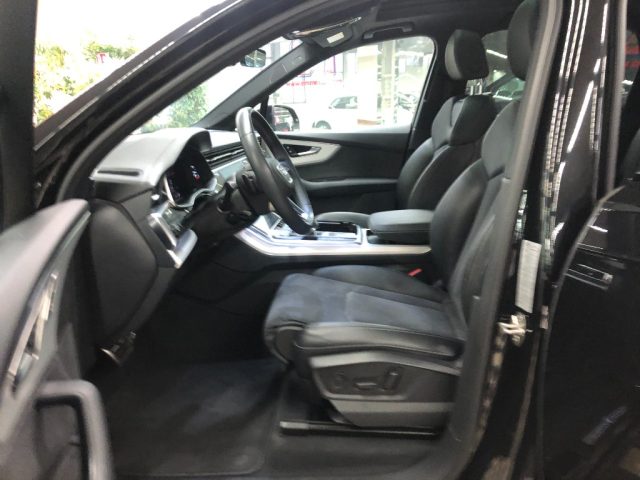 AUDI Q7 usata, con Sensori di parcheggio posteriori
