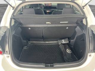 TOYOTA Yaris usata 12