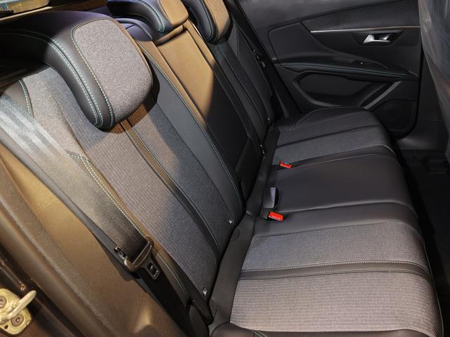 PEUGEOT 3008 usata, con Fari LED