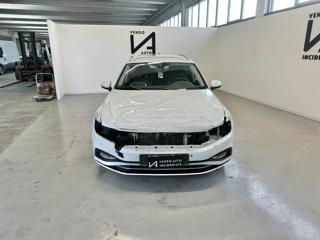 VOLKSWAGEN Passat Variant usata, con Airbag