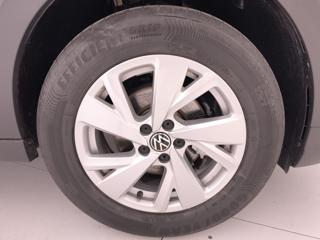 VOLKSWAGEN Taigo usata, con Luci diurne