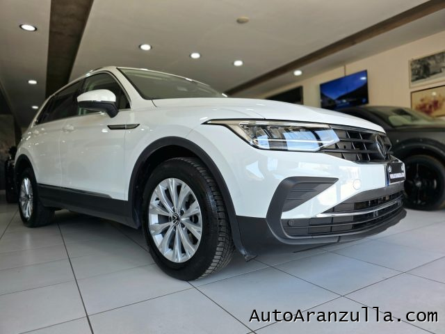 VOLKSWAGEN Tiguan usata, con Luci diurne LED