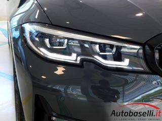 BMW 318 usata, con Fari LED