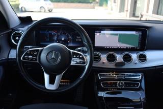 MERCEDES-BENZ E 220 usata, con Park Distance Control