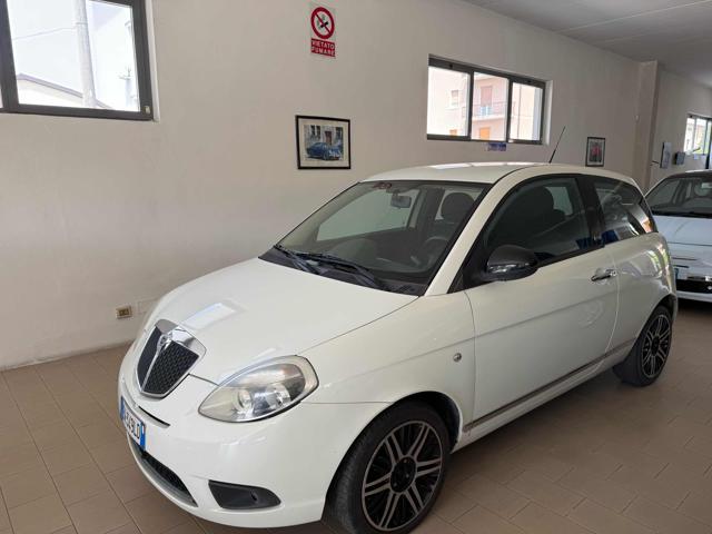 LANCIA Ypsilon usata, con Airbag