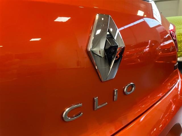 RENAULT Clio usata, con Sensori di parcheggio posteriori