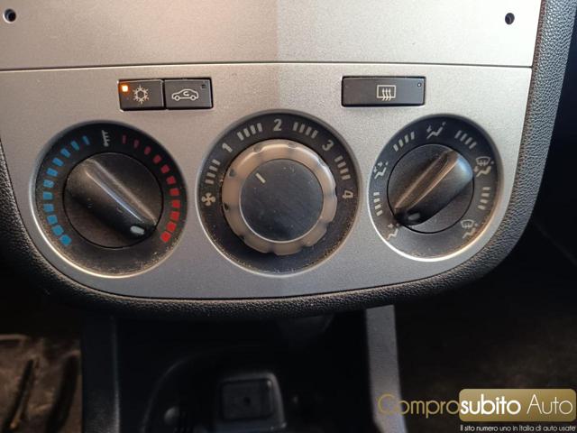 OPEL Corsa usata, con Specchietti laterali elettrici