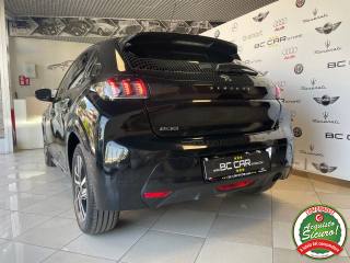 PEUGEOT 208 usata, con Sensori di parcheggio posteriori
