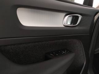 VOLVO XC40 usata, con Luci diurne LED