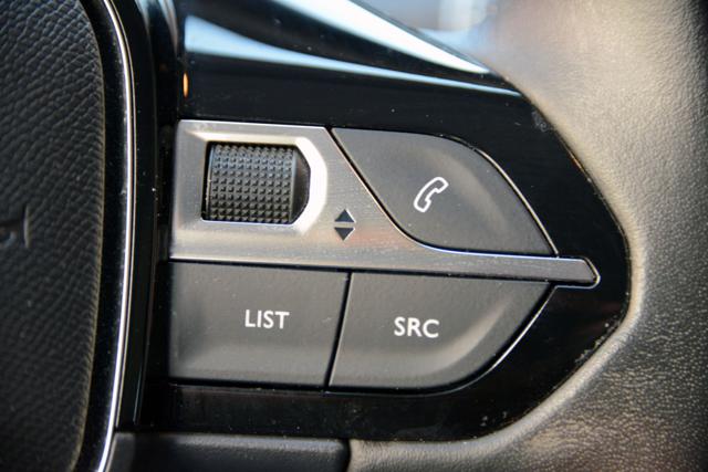 PEUGEOT 2008 usata, con USB