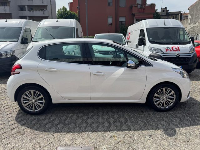 PEUGEOT 208 usata, con Airbag laterali