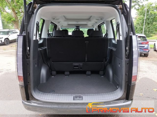 HYUNDAI Staria usata, con Servosterzo