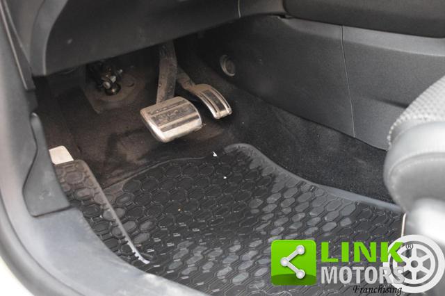 PEUGEOT 208 usata, con Sensore di pioggia