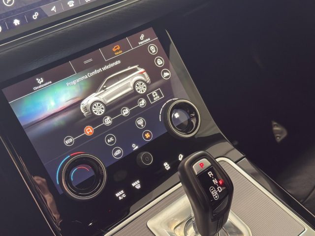LAND ROVER Range Rover Evoque usata, con Sistema di navigazione