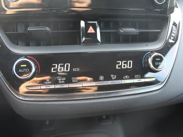 TOYOTA Corolla usata, con Autoradio digitale