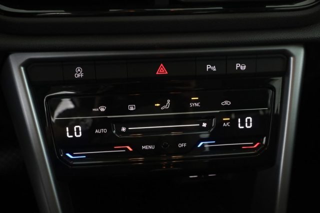 VOLKSWAGEN T-Roc usata 12