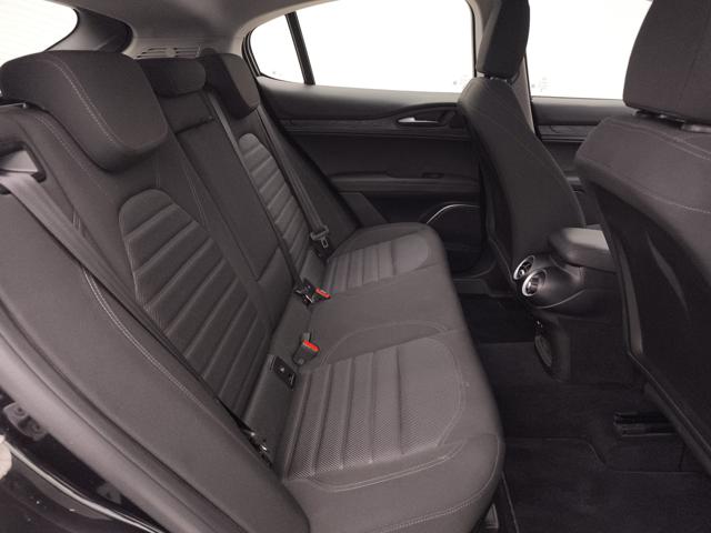 ALFA ROMEO Stelvio usata, con Sensori di parcheggio posteriori