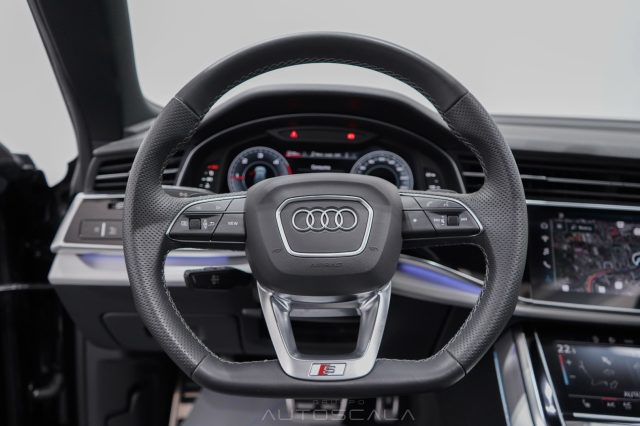 AUDI Q8 usata, con Volante in pelle