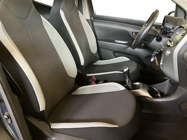 TOYOTA Aygo usata, con Controllo automatico clima