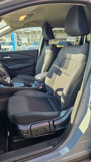 NISSAN Qashqai usata, con Fari LED