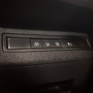 PEUGEOT 3008 usata, con Controllo elettronico della corsia